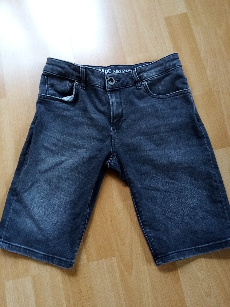Zwarte korte broek cars 14 jaar, Kinderen en Baby's, Kinderkleding | Maat 164, Broek, Ophalen of Verzenden, Zo goed als nieuw