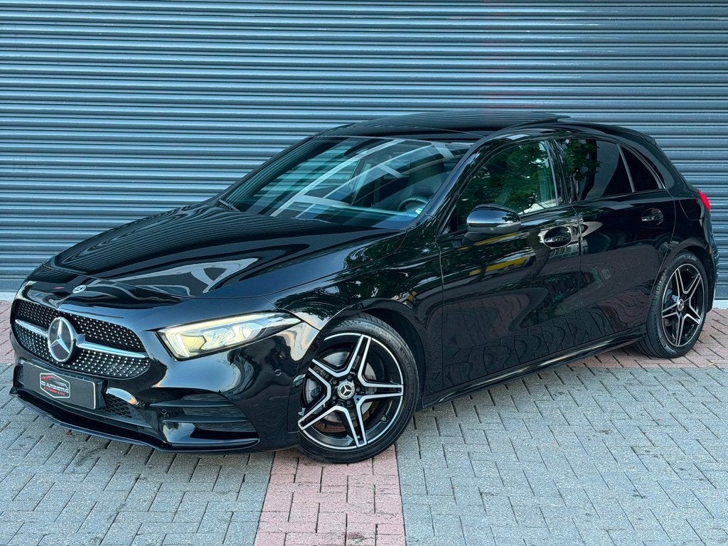 Mercedes-Benz A-klasse 200 AMG Line Pano | Widescreen | Led, Auto's, Mercedes-Benz, Gebruikt, 4 cilinders, Automatische klimaatregeling
