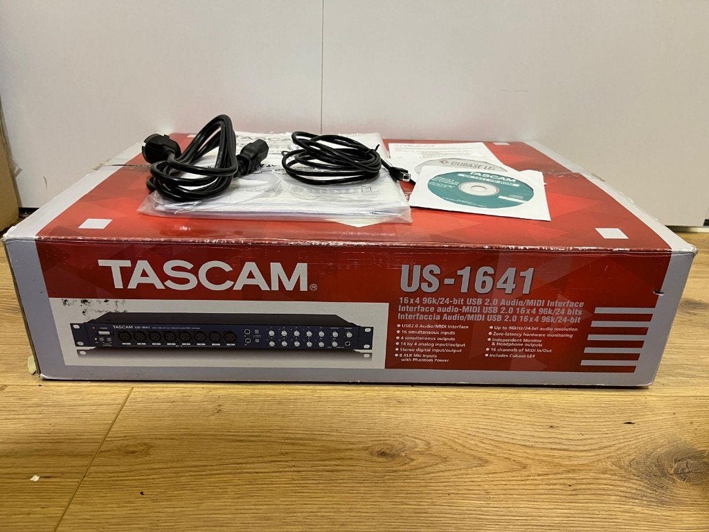 Tascam US-1641 USB Audio/MIDI Interface, Ophalen of Verzenden, Zo goed als nieuw, 10 tot 20 kanalen, Microfooningang