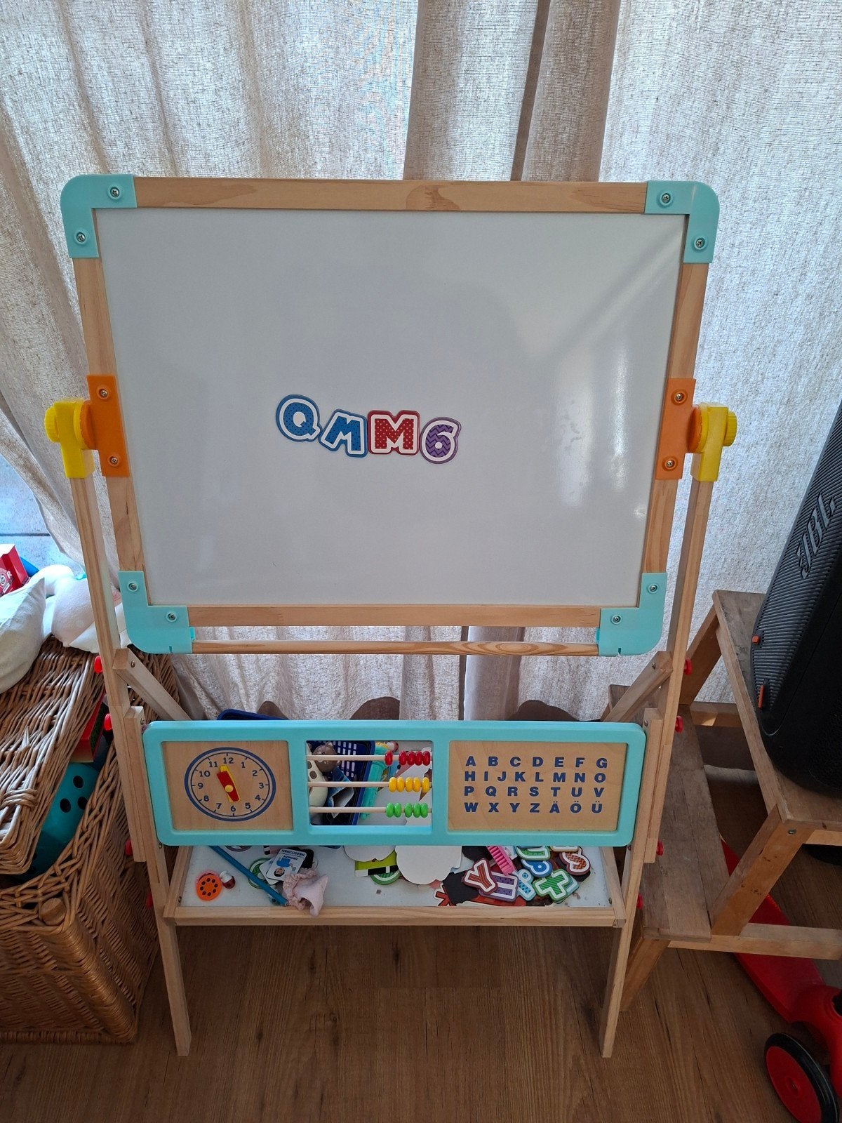 Houten kinderbord met krijtbord, whiteboard en telraam, Ophalen, Gebruikt, Knutselen
