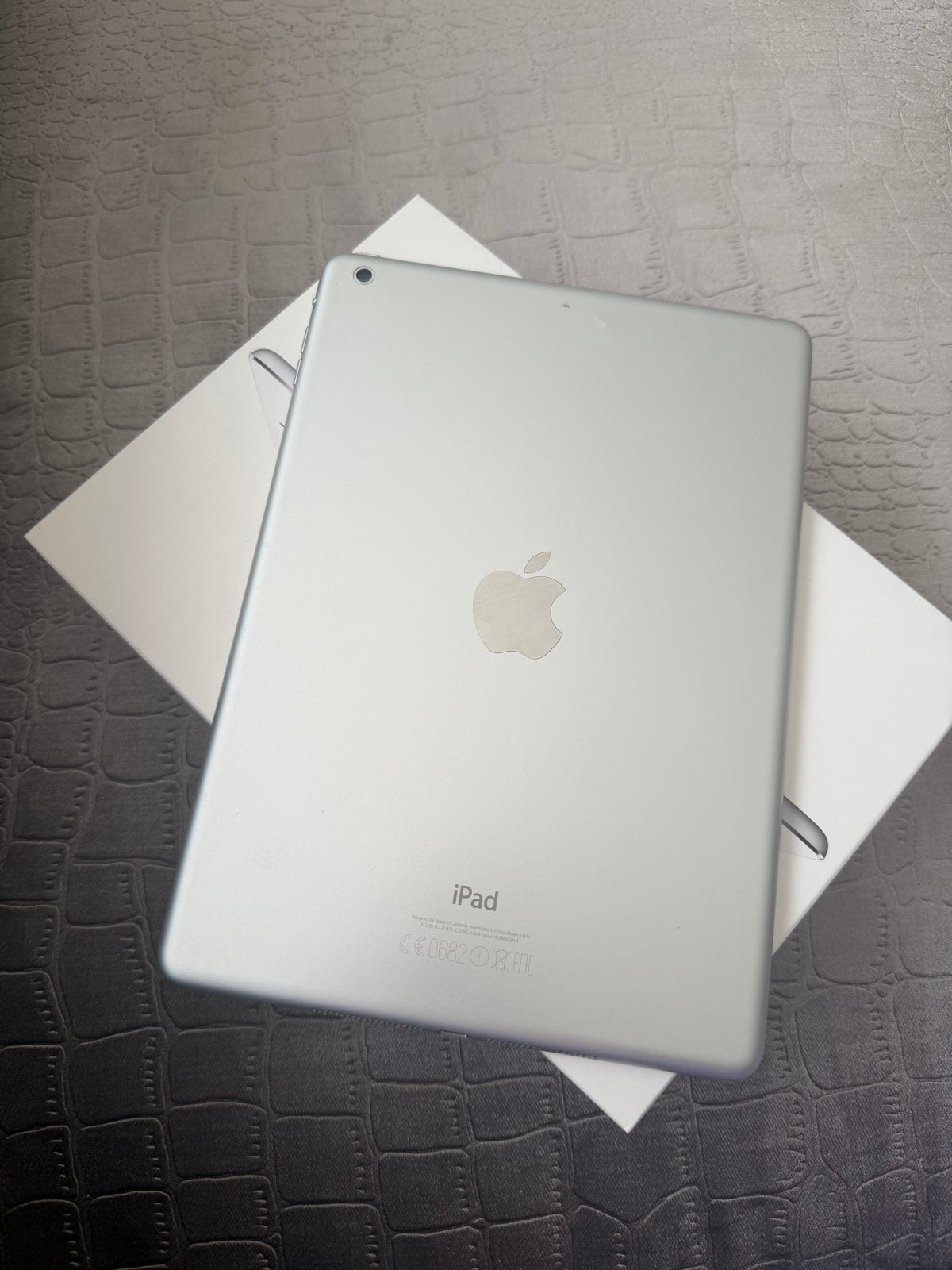 iPad Air Wi-Fi Zilver 16GB, 10 inch, Gebruikt, Apple iPad Air, Ophalen of Verzenden