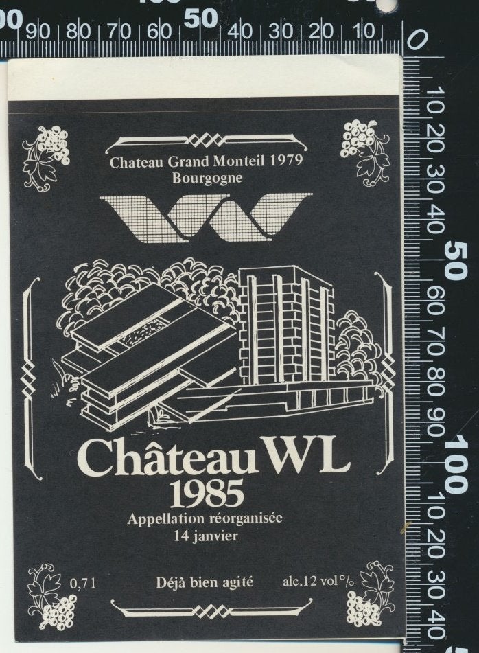 Sticker: Chateau Grand Monteil 1979 - Bourgogne, Ophalen of Verzenden, Zo goed als nieuw, Bedrijf of Vereniging