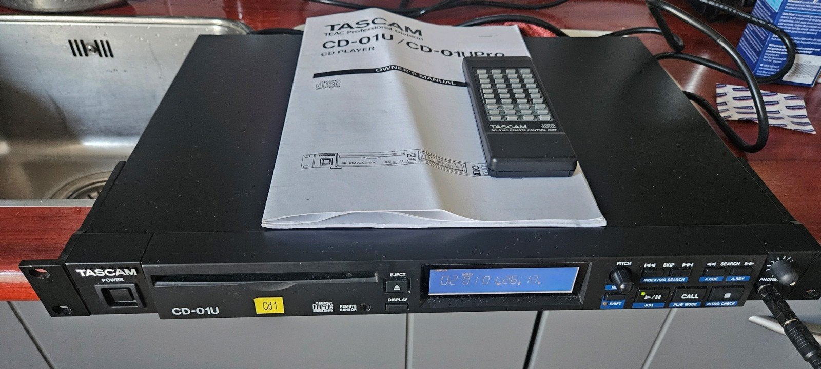 TASCAM TEAC PROFESSIONELE CD SPELER TYPE CD-01U, Audio, Tv en Foto, Cd-spelers, Ophalen of Verzenden, Zo goed als nieuw, Overige merken