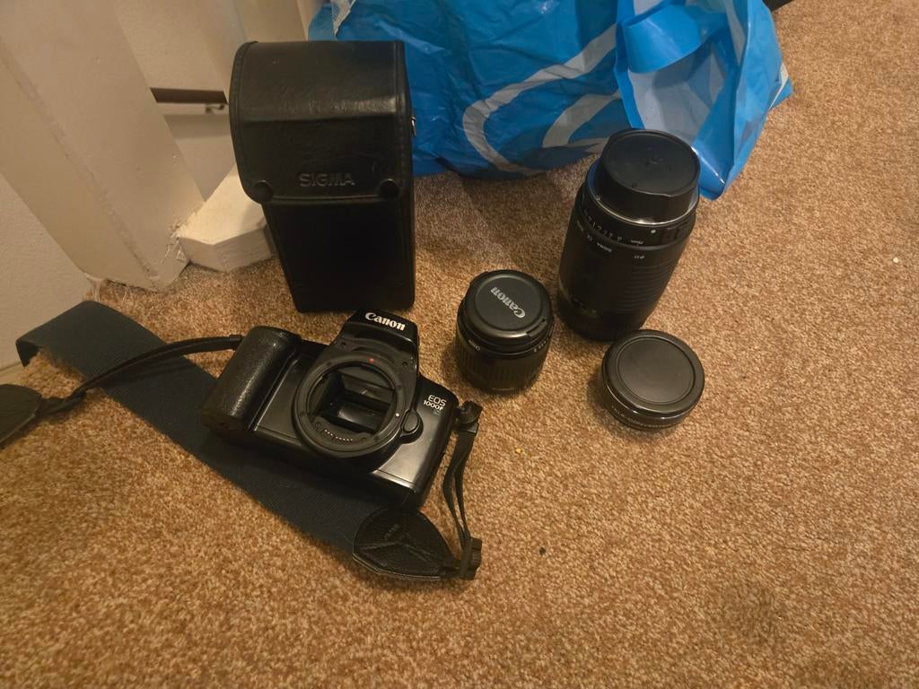 Canon EOS 1000F met 2 lenzen en 1.7x converter, Ophalen of Verzenden, Gebruikt, Spiegelreflex, Canon