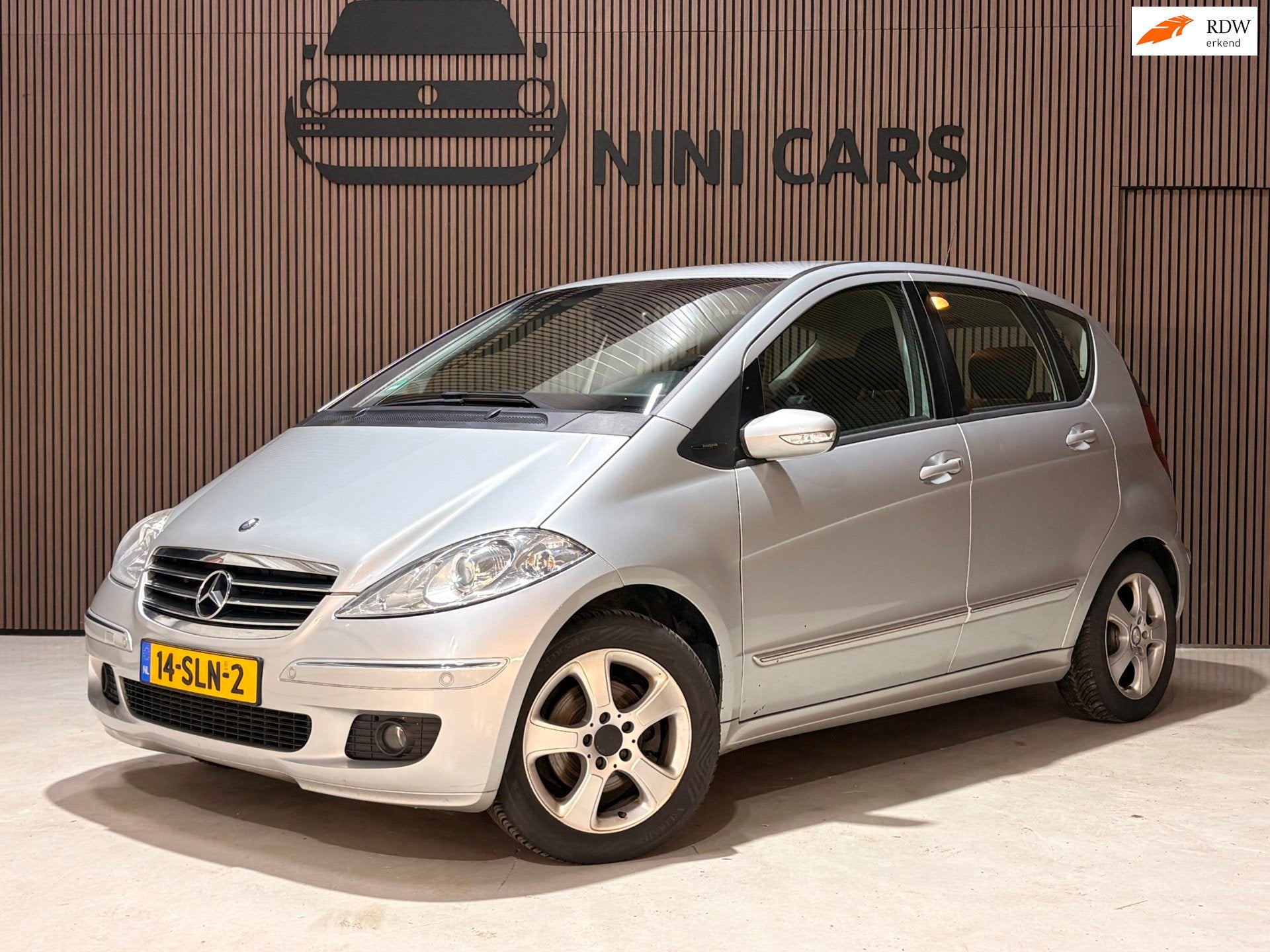 Mercedes-Benz A-klasse, Gebruikt, Zwart, 4 cilinders, 14 km/l