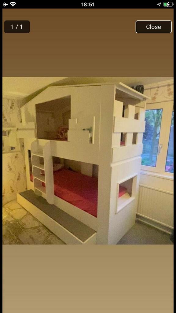 Leuke huizen bed voor 3 personnen verhuizingenn!!, Kinderen en Baby's, Kinderkamer | Stapelbedden en Hoogslapers, Ophalen of Verzenden
