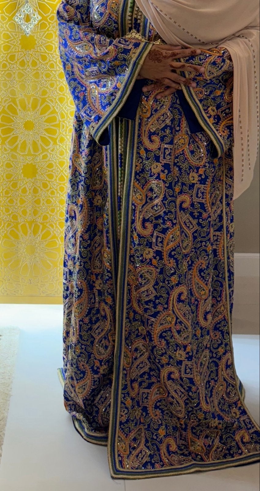 Prachtige blauwe kaftan met paisley print en borduursels, Overige typen, Blauw, Zo goed als nieuw, Ophalen