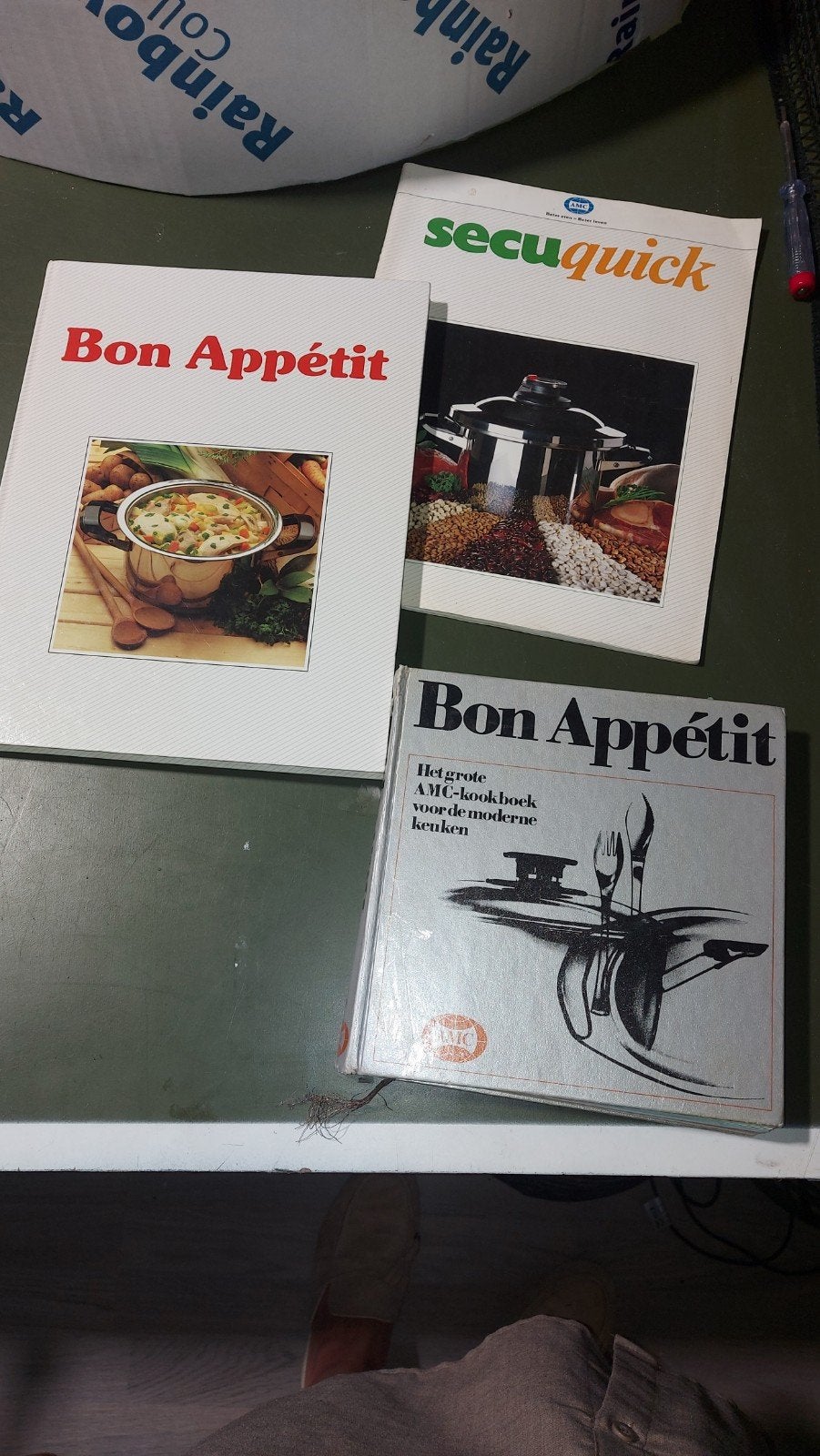 3 AMC kookboeken +  eventueel deksel - Bon Appétit & Secuqui, Gelezen, Voorgerechten en Soepen, Ophalen of Verzenden, Gezond koken