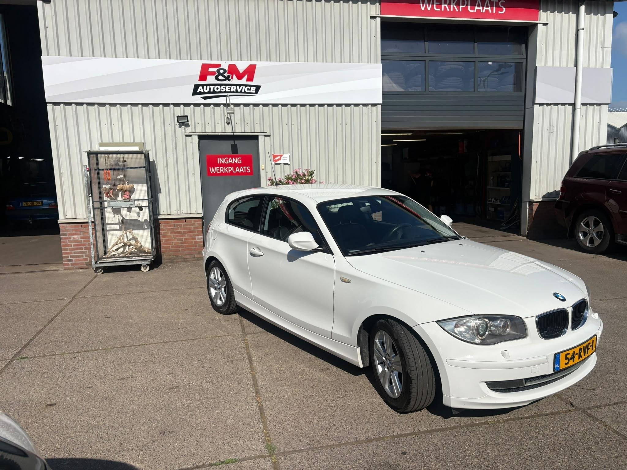 BMW 1-serie 118i EffDyn. Ed. Business Line Ultimate Edition, Auto's, 1-Serie, Euro 5, Achterwielaandrijving, Zwart