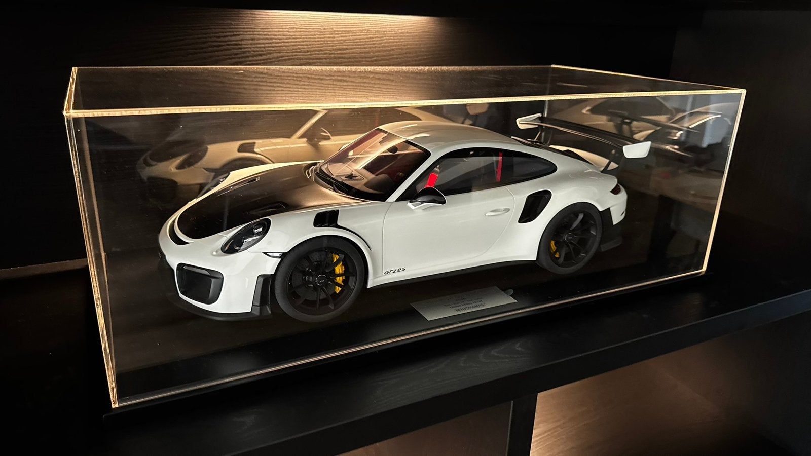 Porsche 911 GT2 RS type 991.2 2018 White 1/8 Minichamps, Hobby en Vrije tijd, Modelauto's | 1:5 tot 1:12, Ophalen of Verzenden