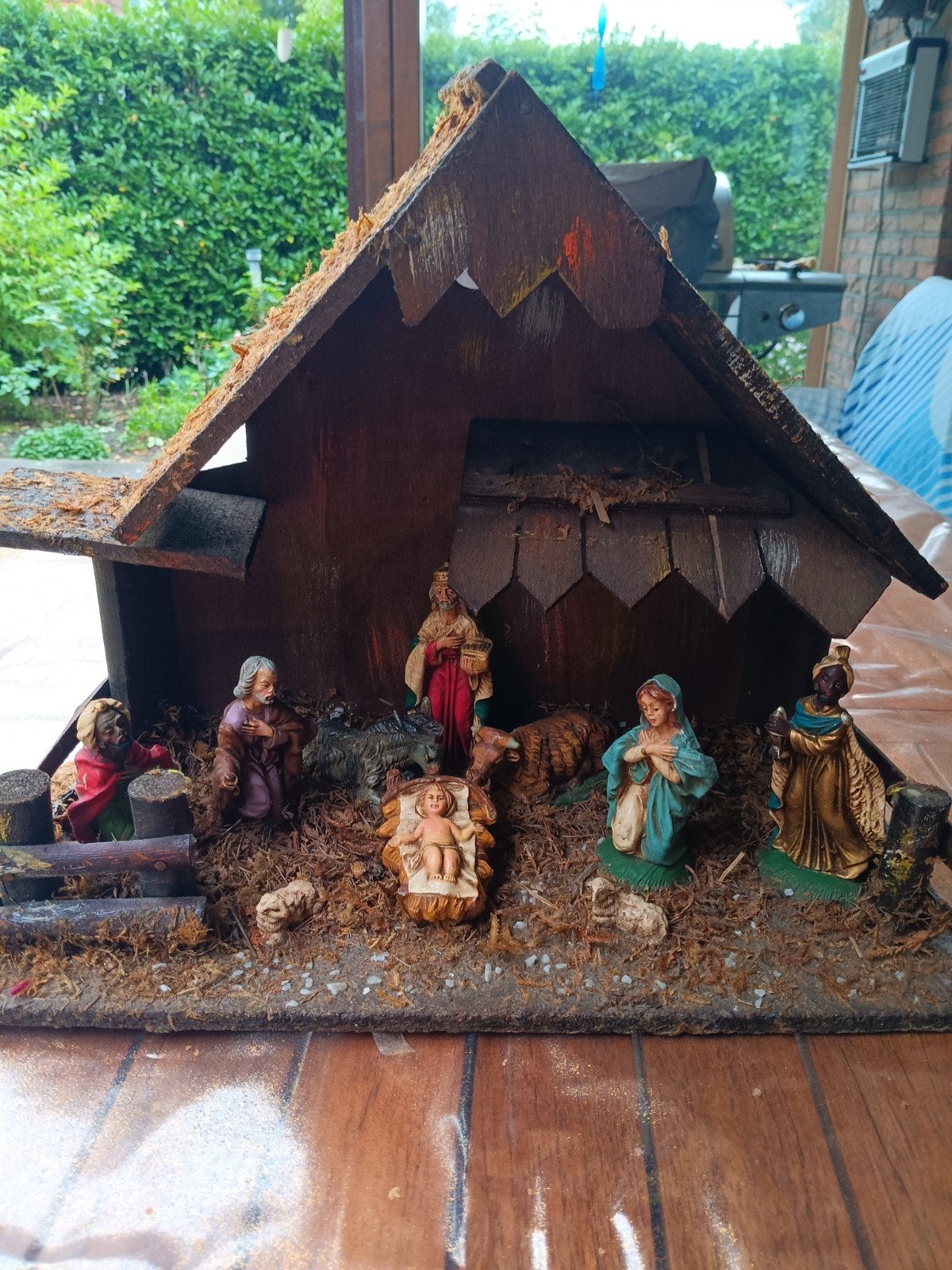 kerststal.Alle beelden zijn vastgeplakt, Diversen, Ophalen of Verzenden, Gebruikt