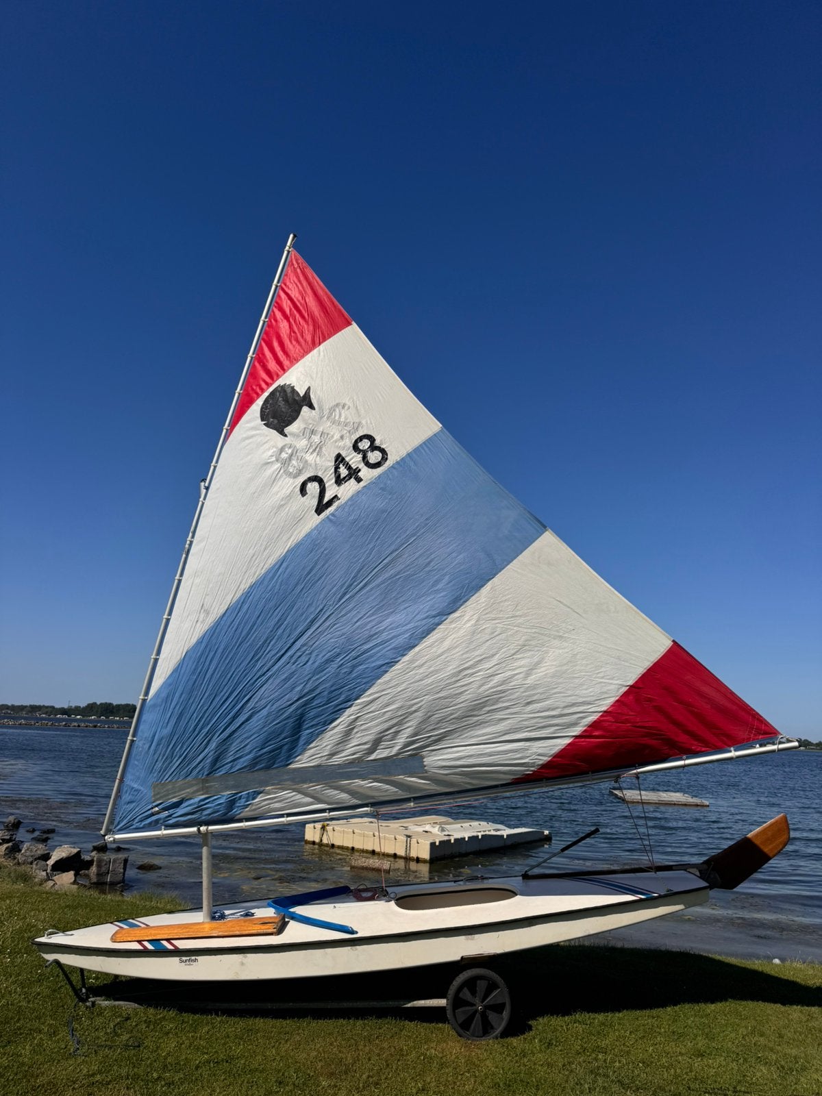 Complete Sunfish zeilboot – vaarklaar met strandtrolley, Ophalen, Gebruikt, Polyester, Overige typen