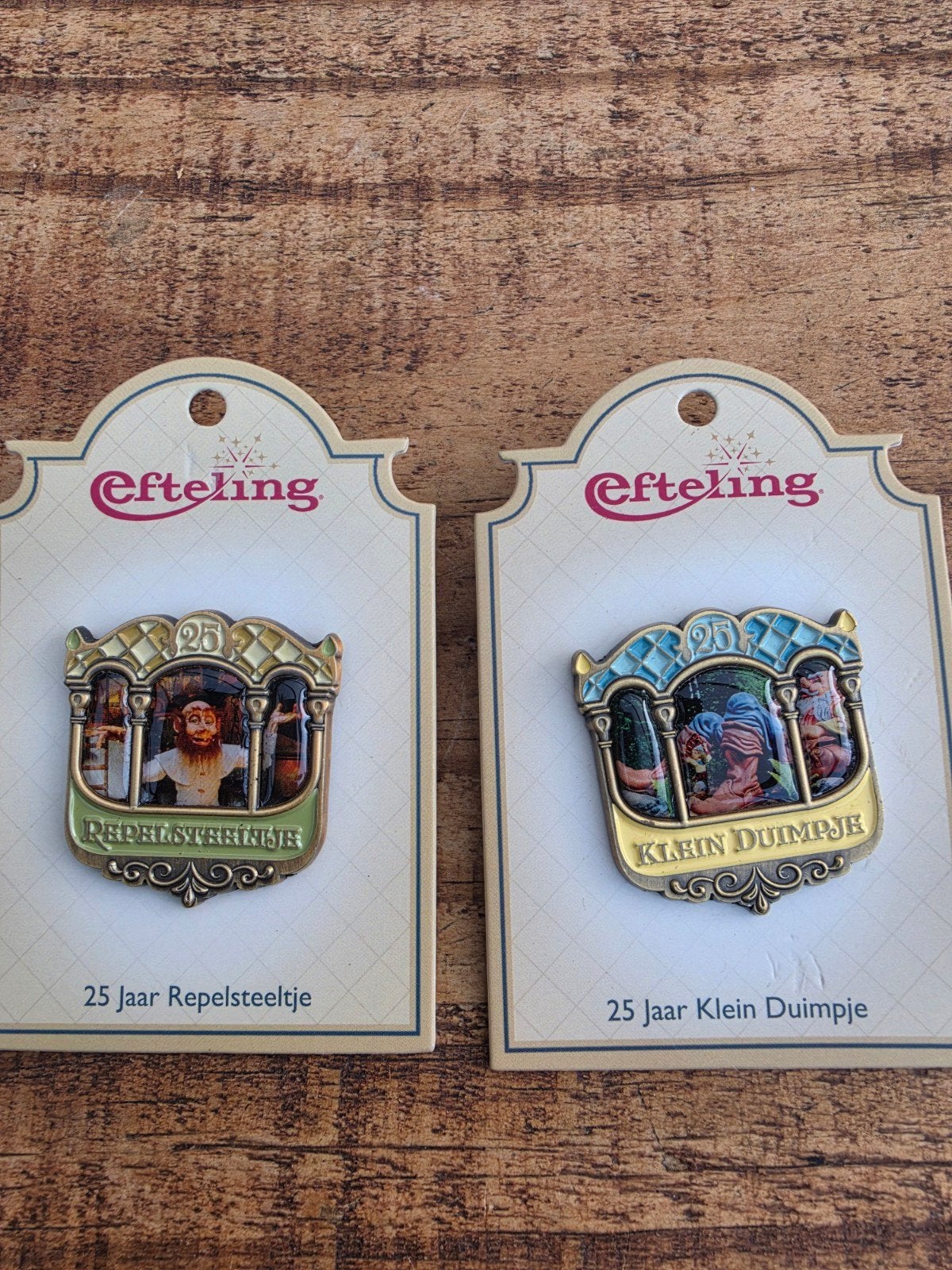 Efteling 25 Jaar Repelsteeltje & Klein Duimpje Pins, Verzenden, Nieuw, Button of Speldje