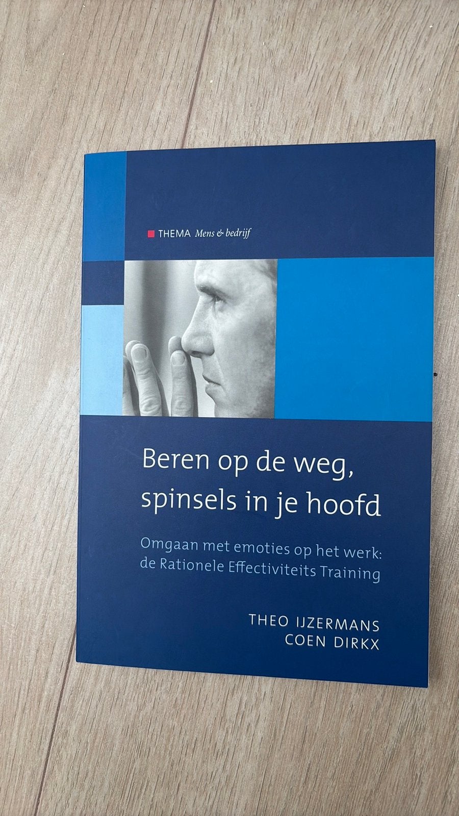 Theo IJzermans - Beren op de weg, spinsels in je hoofd, Boeken, Ophalen of Verzenden, Zo goed als nieuw, Theo IJzermans; Coen Dirkx