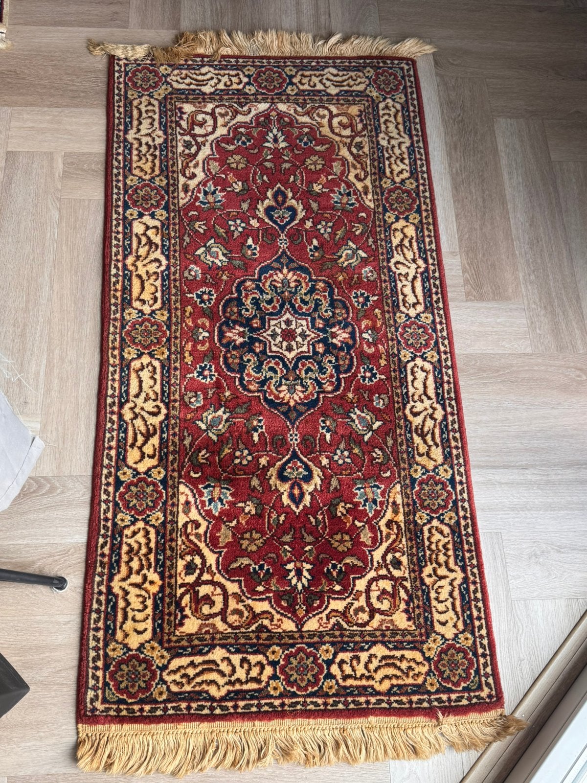 Prachtig handgeknoopt Perzisch tapijt 70x130, 100 tot 150 cm, Zo goed als nieuw, Rechthoekig, Rood