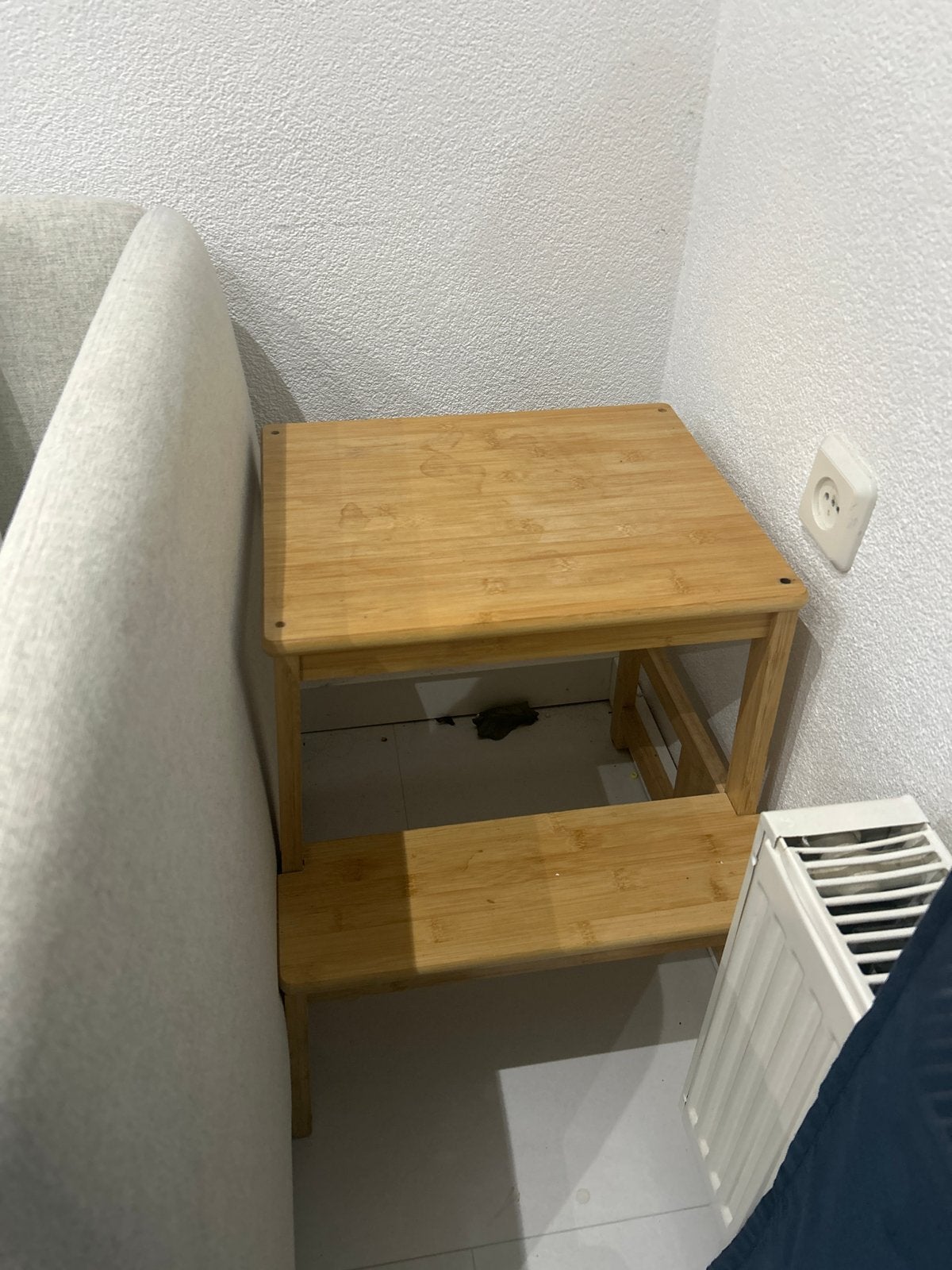 Houten krukje / opstapje van bamboe, Ophalen of Verzenden, Gebruikt, Hout