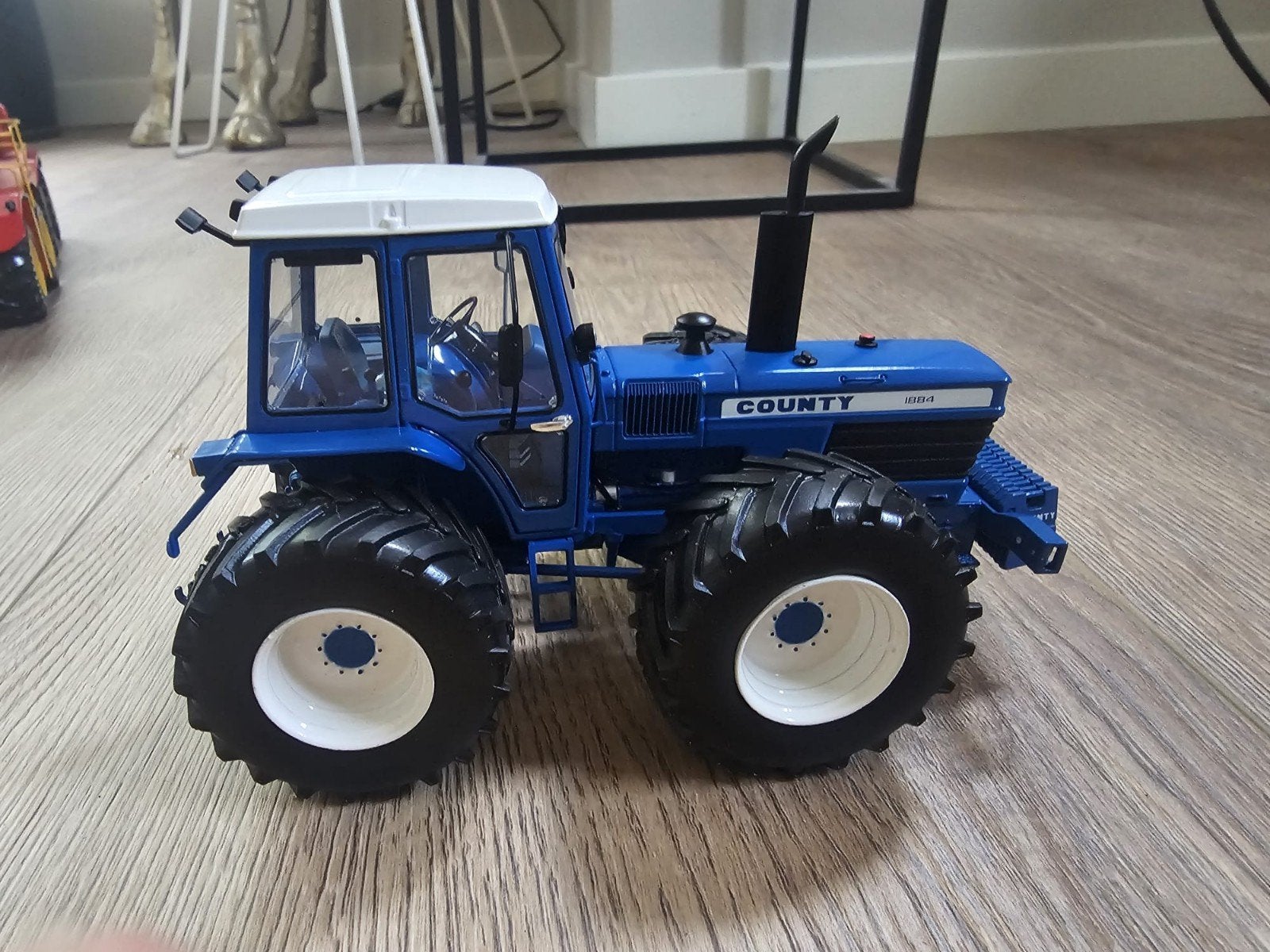 County 1184 Tractor Model 1:32, Overige merken, 1:32 tot 1:50, Overige typen, Nieuw