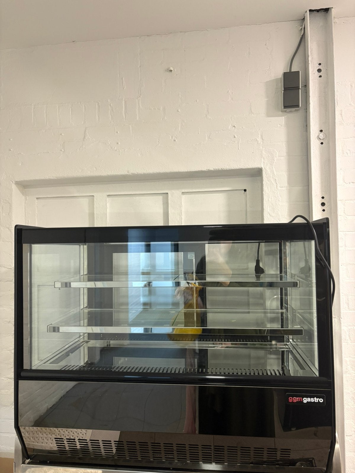Toetjes vitrine te koop GGM, Ophalen