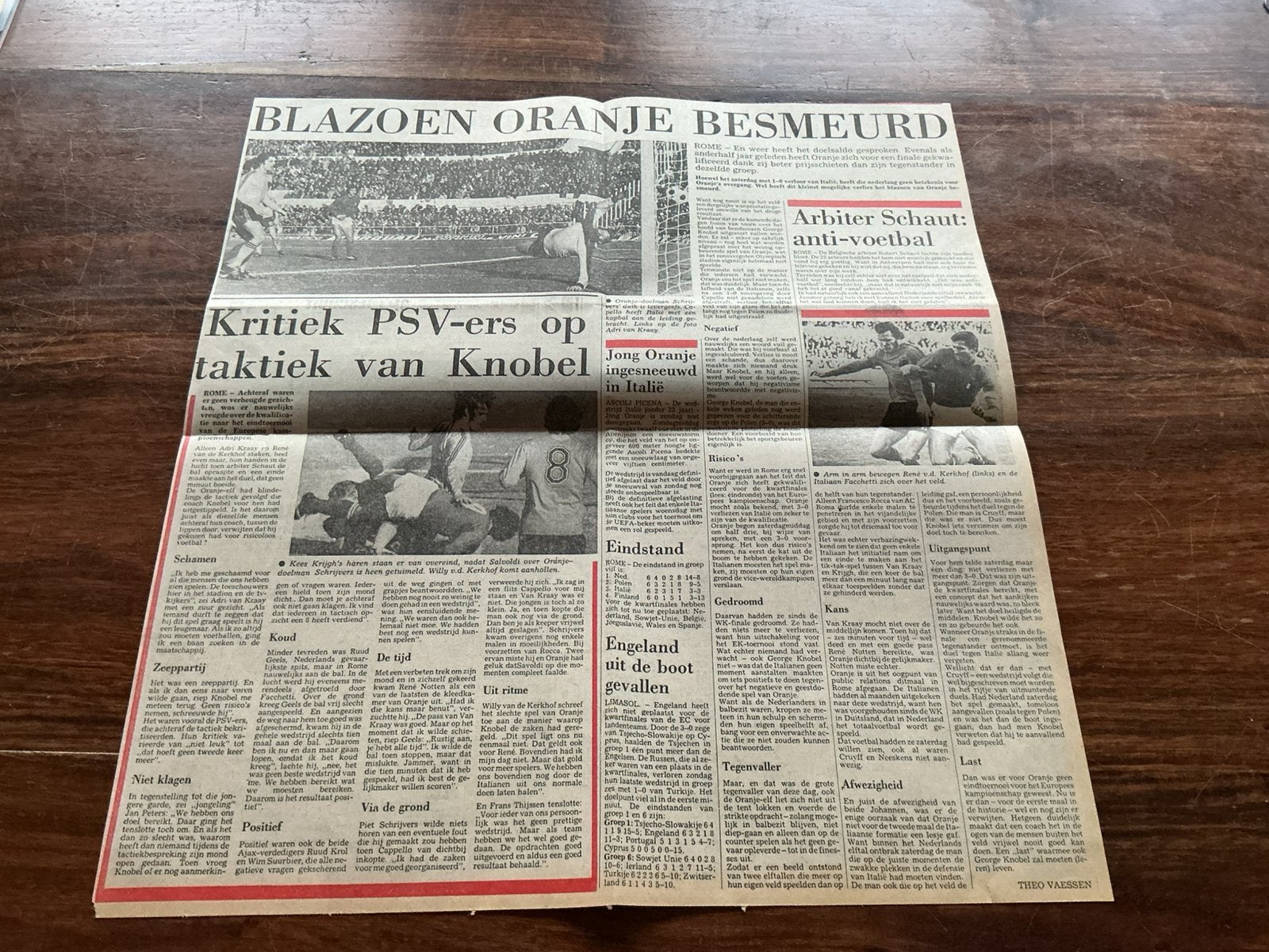 Voetbal krantenartikel Italie Nederland november 1975, Ophalen of Verzenden, Knipsel(s)