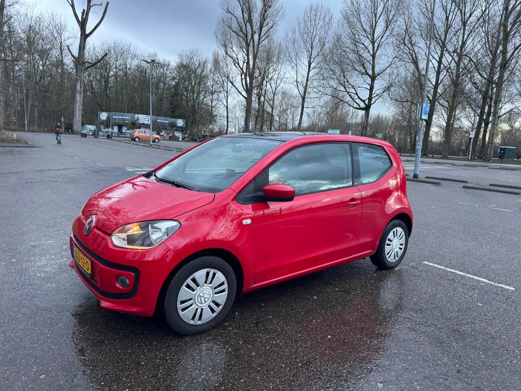 Volkswagen up! 1.0 55KW/75PK 3-DRS 2012 Rood, Auto's, Volkswagen, 74 pk, Up!, 4 stoelen, Handgeschakeld