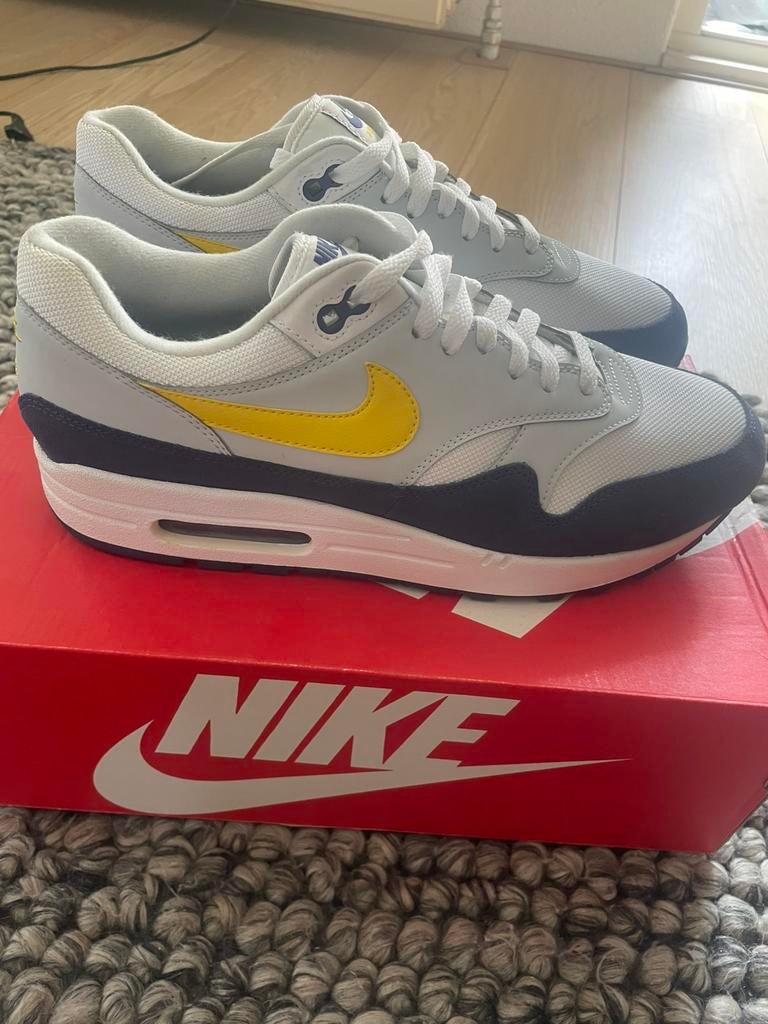 Nike air max  1 blue recall in de maat 44,5, Ophalen of Verzenden, Nieuw, Overige kleuren, Sneakers of Gympen
