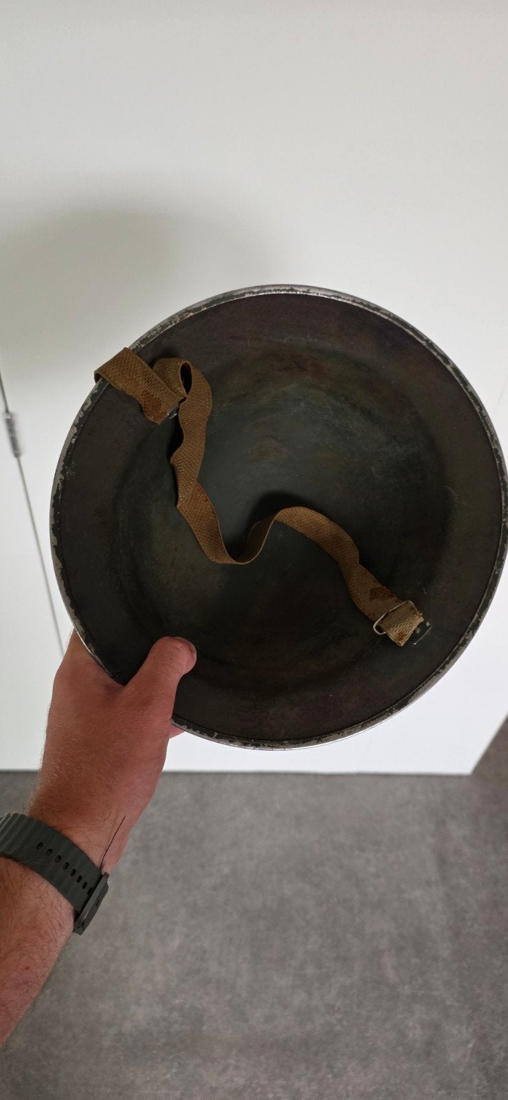 britse helmschaal. 1943, Verzamelen, Militaria | Tweede Wereldoorlog, Ophalen of Verzenden