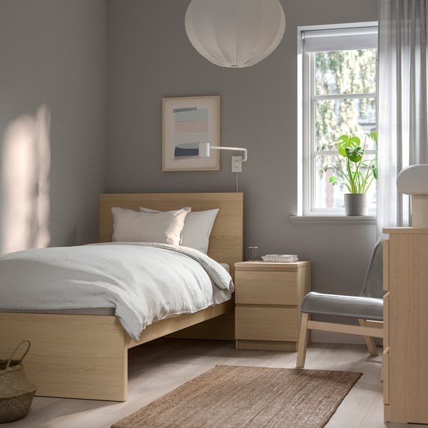 Malm bed in eikenfineer. 90x200 incl. lattenbodem en matras., Ophalen, Zo goed als nieuw