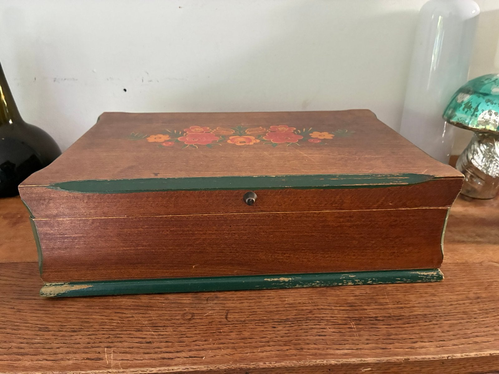 Vintage Houten naaidoos met uitklapbaar gedeelte, Ophalen of Verzenden, Zo goed als nieuw