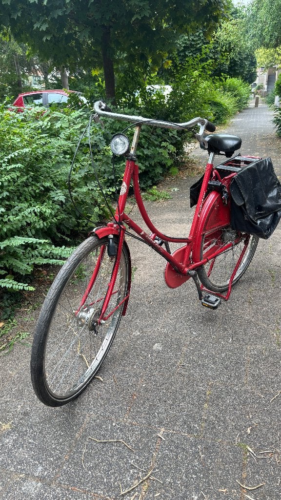 Rode Batavus omafiets opknapper – rijdt prima, Ophalen, Gebruikt, Trommelrem, Versnellingen