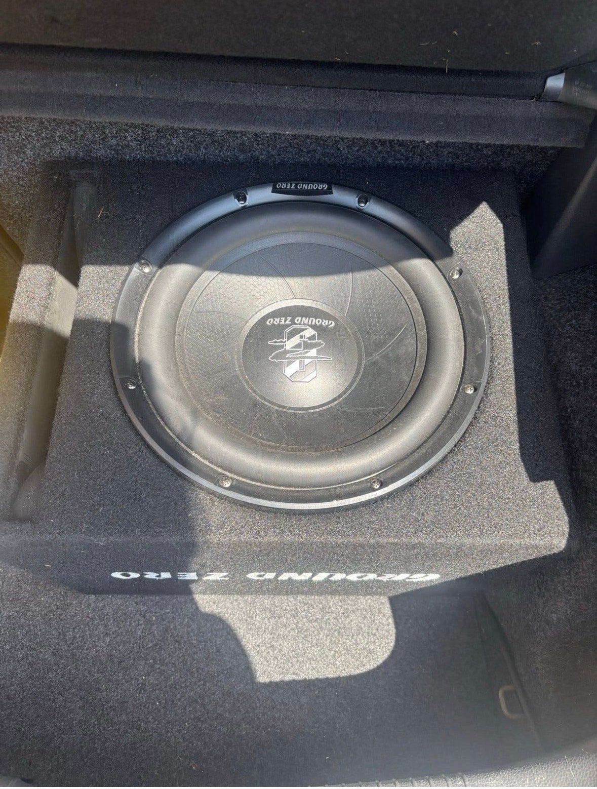 Ground Zero Subwoofer met ingebouwde versterker, Ophalen, Zo goed als nieuw