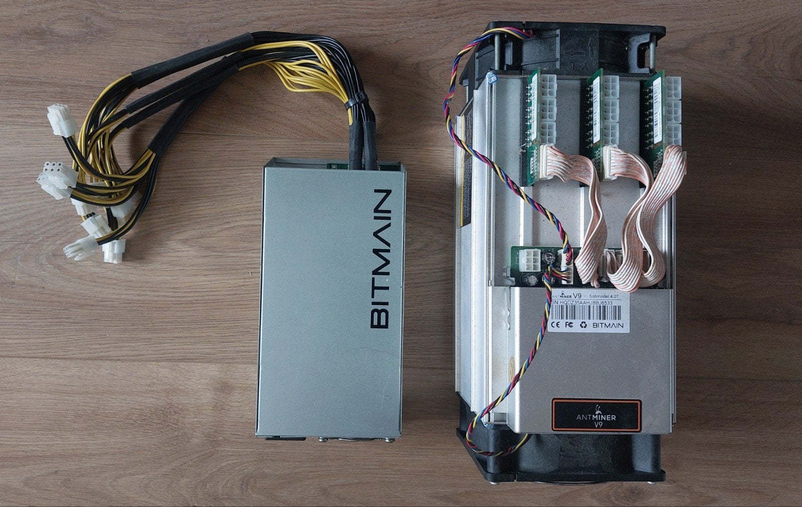 Bitmain Antminer V9 & Voeding, Ophalen of Verzenden, Gebruikt, Onbekend