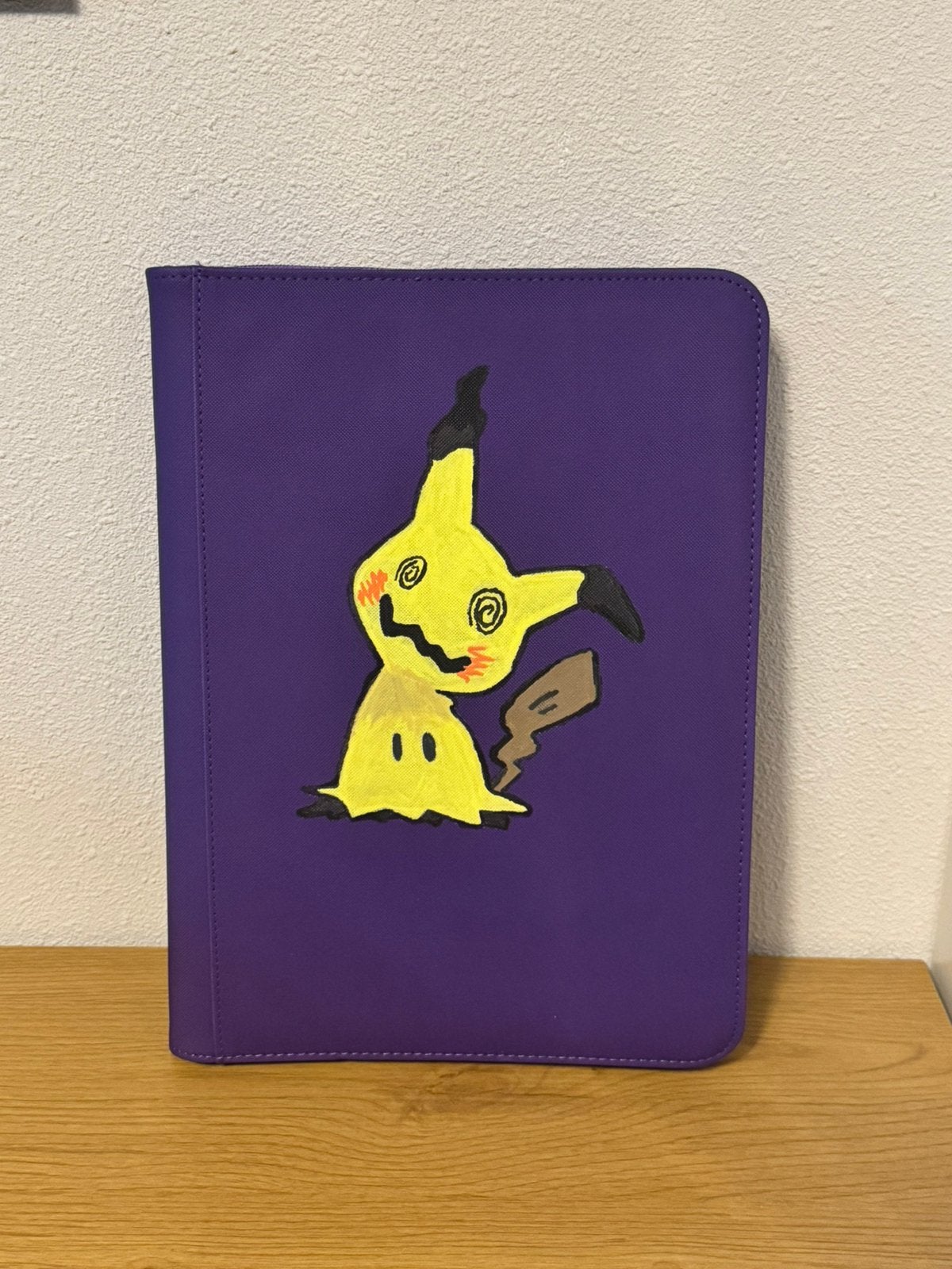 Handpainted Mimikyu 9-pocket binder, Ophalen of Verzenden, Nieuw