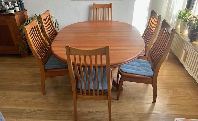 Complete houten eettafel met 6 stoelen, Ophalen, Zo goed als nieuw, 4 tot 6 stoelen