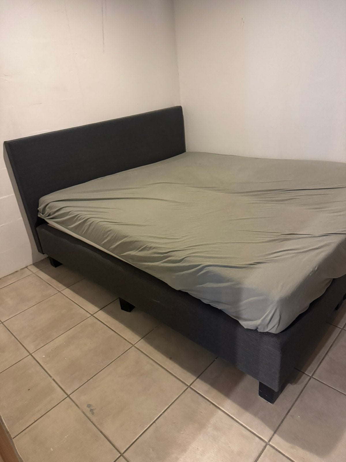 2 personen bed 180cm x 200, Ophalen, Zo goed als nieuw, Tweepersoons, 180 cm