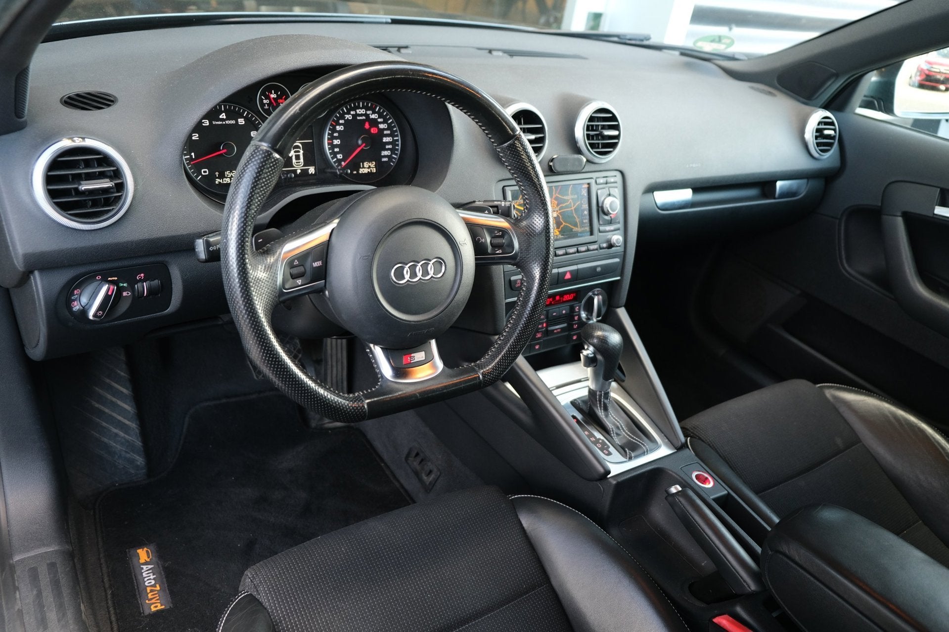Audi A3 Sportback 1.4 TFSI S-Line Autmaat Xenon Navi Cruise, Auto's, Euro 5, 125 pk, Gebruikt, Zwart