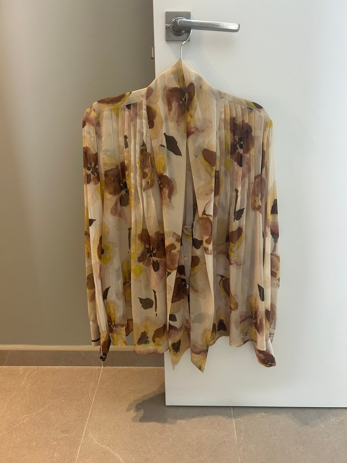 Blouse, Kleding | Dames, Blouses en Tunieken, Ophalen of Verzenden, Zo goed als nieuw, Maat 42/44 (L), Meerkleurig