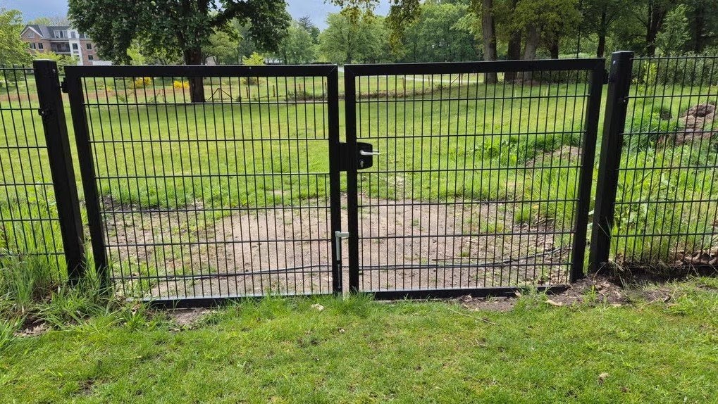 Dubbelstaafmat poort 3 meter breed, 1.4 m hoog - Zwart, Tuin en Terras, Met poort, Dubbelstaafmat hekwerk, Ophalen of Verzenden