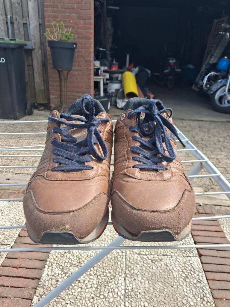 Schoenen Dr martens bouncing soul maat 40 en polo maat 43, Kleding | Dames, Schoenen, Ophalen of Verzenden, Gedragen, Bruin, Sneakers of Gympen