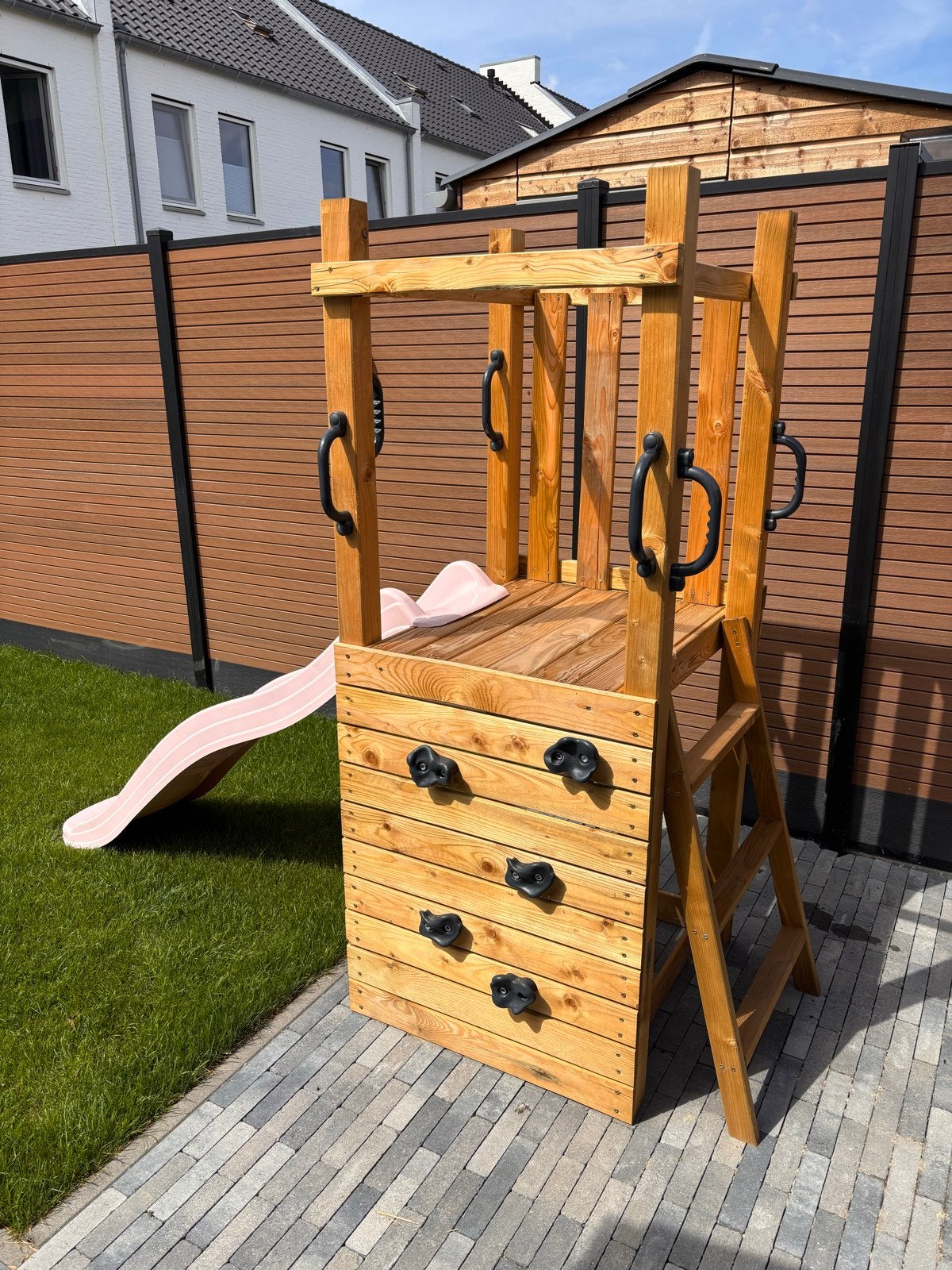 Houten speeltoestel met glijbaan en klimwand, Kinderen en Baby's, Speelgoed | Buiten | Speeltoestellen, Ophalen, Zo goed als nieuw