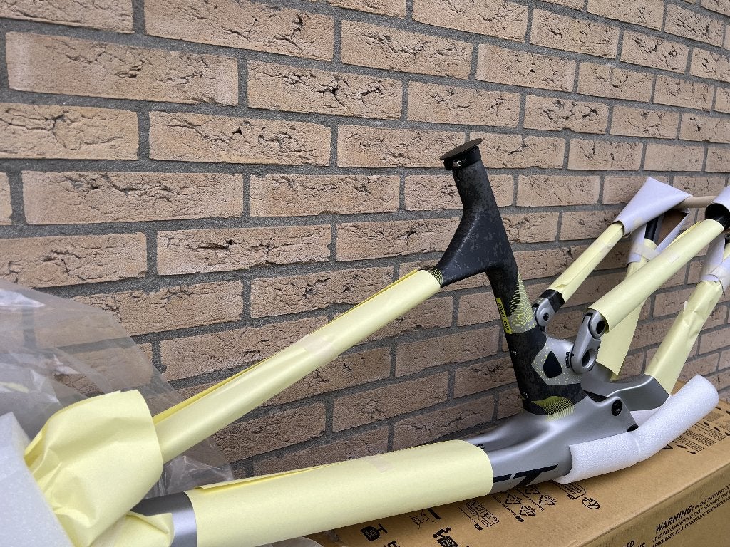 Foto 6 van Scott Spark RC World Cup HMX Frame+Fork Maat M & L