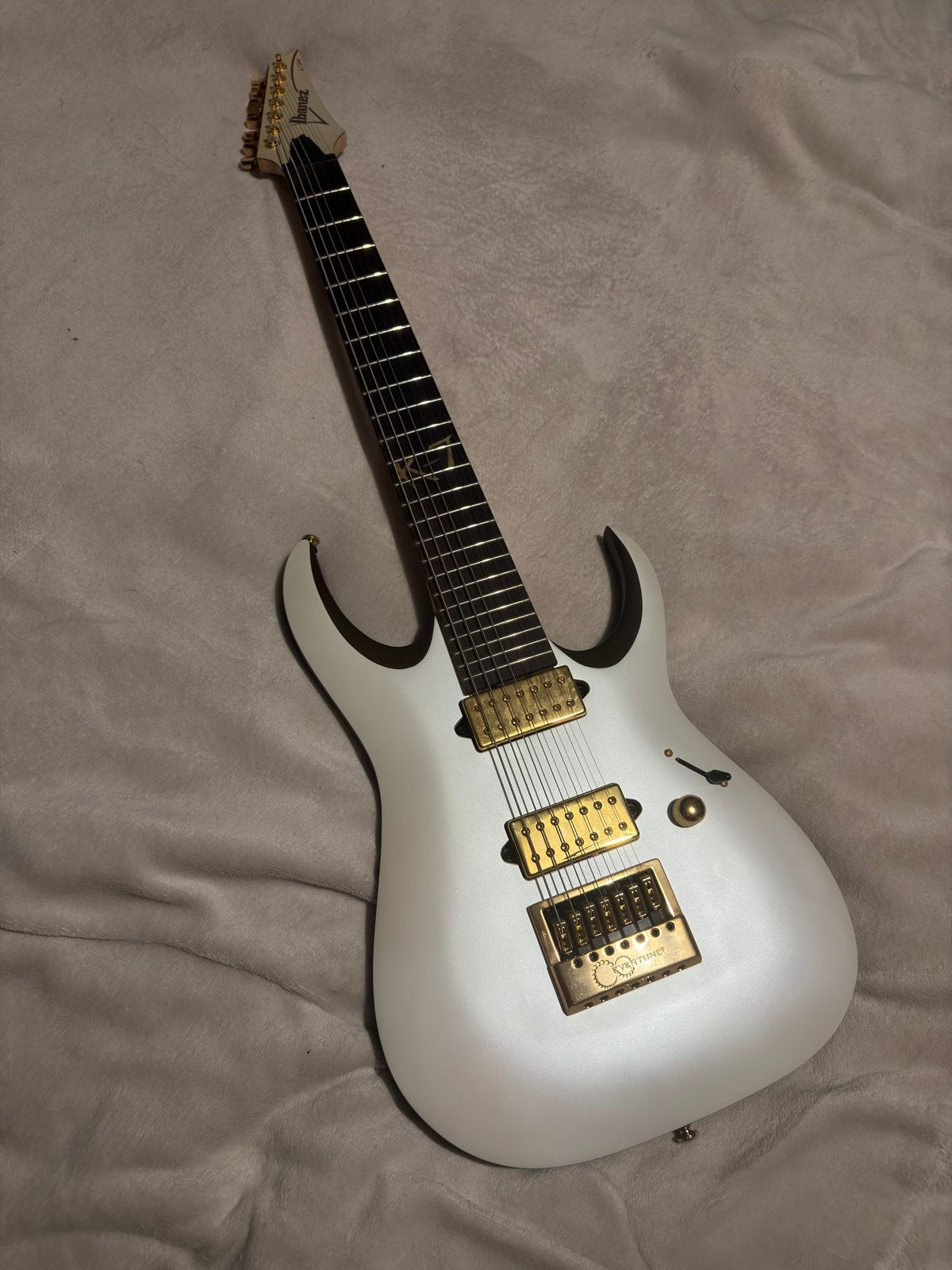 Ibanez K7 Yang in nieuwstaat, Ophalen, Zo goed als nieuw, Solid body, Ibanez
