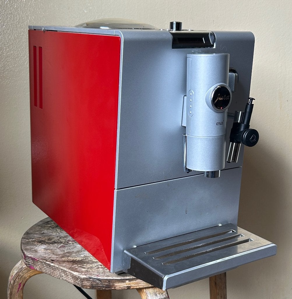 Jura Ena 7 met rode zijpanelen, Ophalen, 10 kopjes of meer, Koffiemachine, Zo goed als nieuw