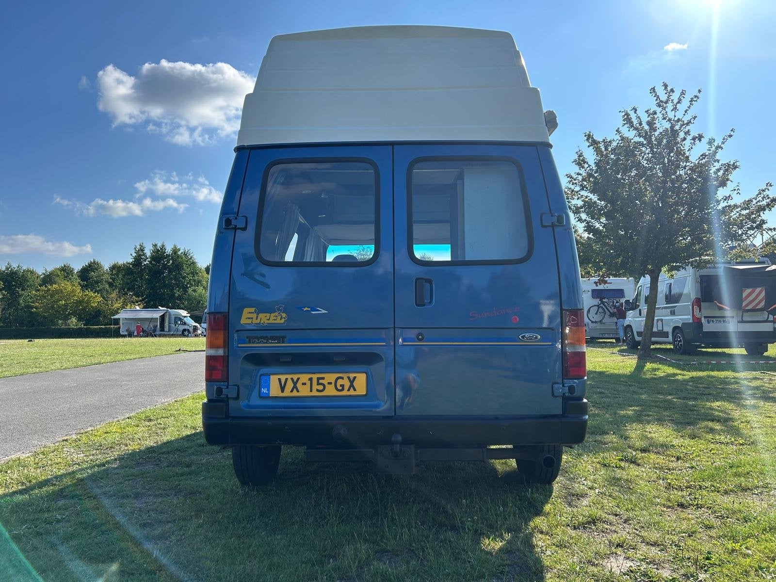 Foto 7 van Ford TRANSIT 80D ORINELE FABRIEKS BUSCAMPER 4 SLAAP PLAATSEN