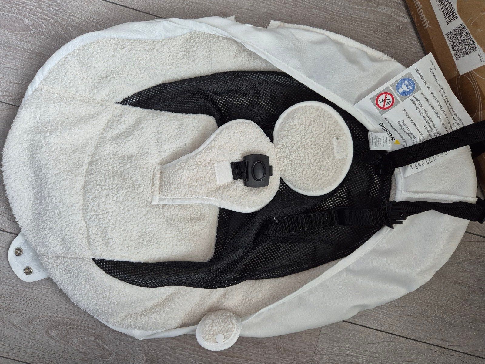 Luvion Baby Swing - Wipstoel met muziek en afstandsbediening, Schommelstoel, Met gordel(s) of riempje(s), Zo goed als nieuw, Ophalen