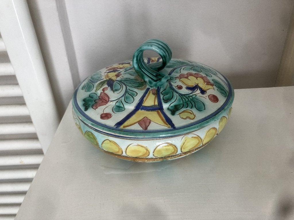 Vintage handgesch. schaal van Italiaans majolica keramiek, Keramiek, Ophalen of Verzenden, Overige stijlen, Schaal of Schalen