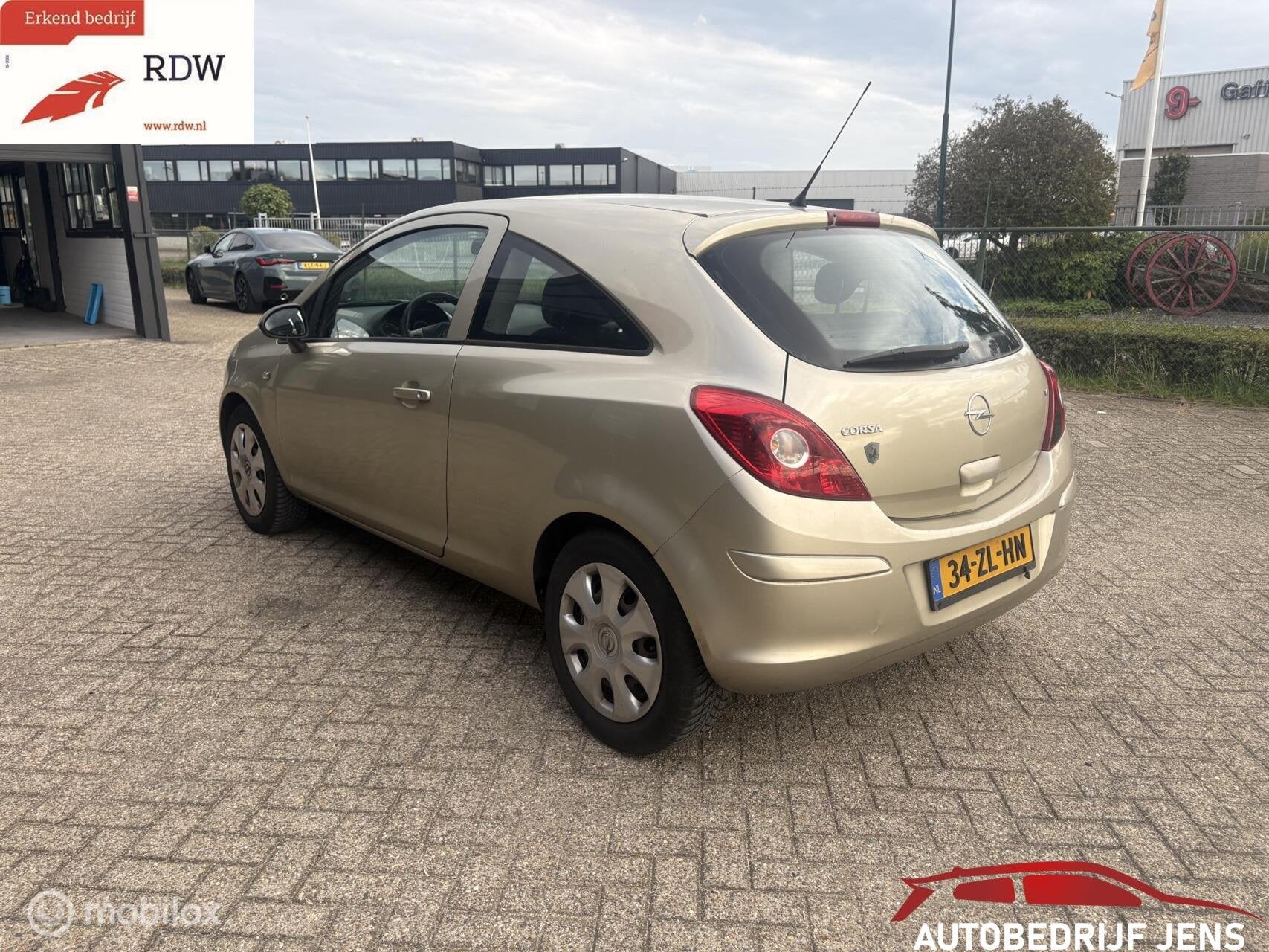 Opel Corsa 1.4-16V Cosmo, Auto's, 15 km/l, Gebruikt, 4 cilinders, Origineel Nederlands