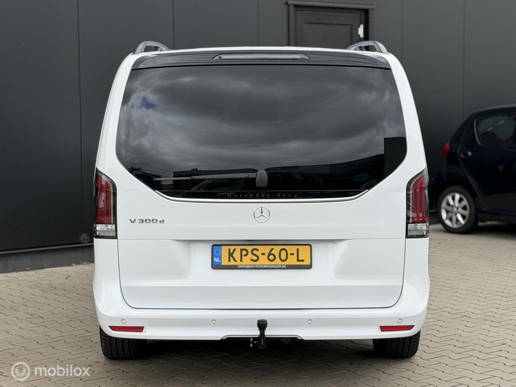 Mercedes V-klasse 300d L2 Avantgarde |7 PERS | TREKHAAK |, Auto's, Achterwielaandrijving, Gebruikt, 2224 kg, Wit