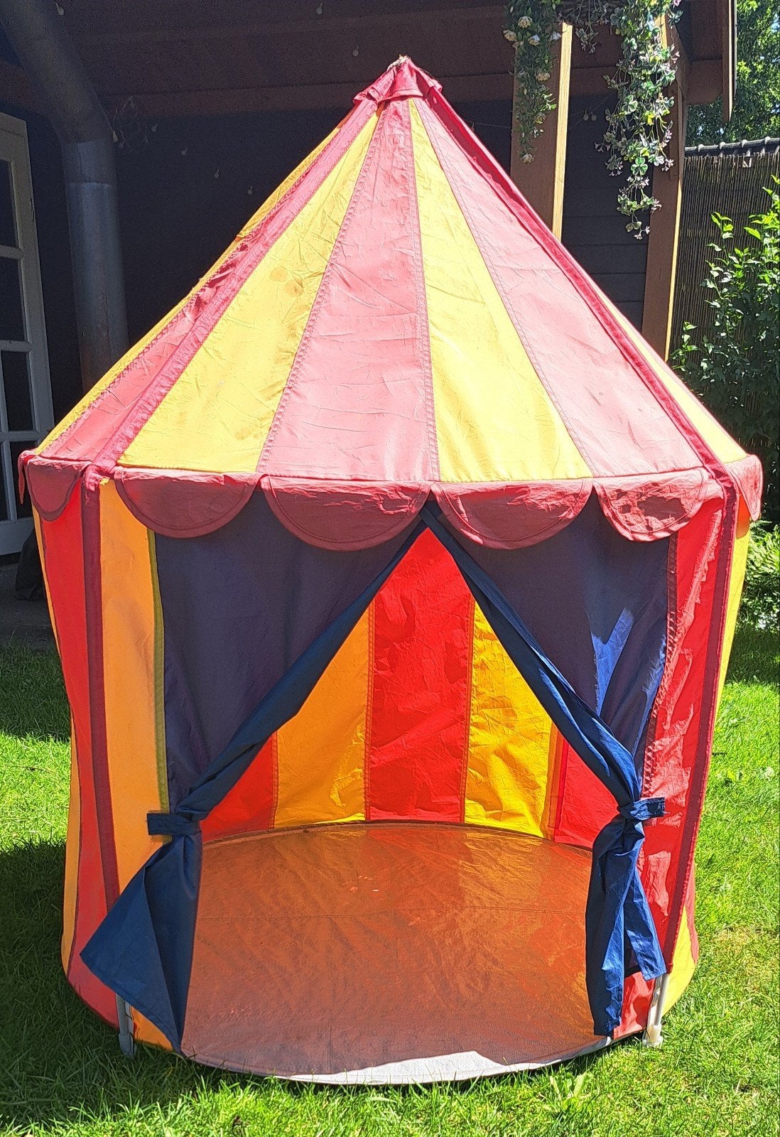 Speeltent, Ophalen