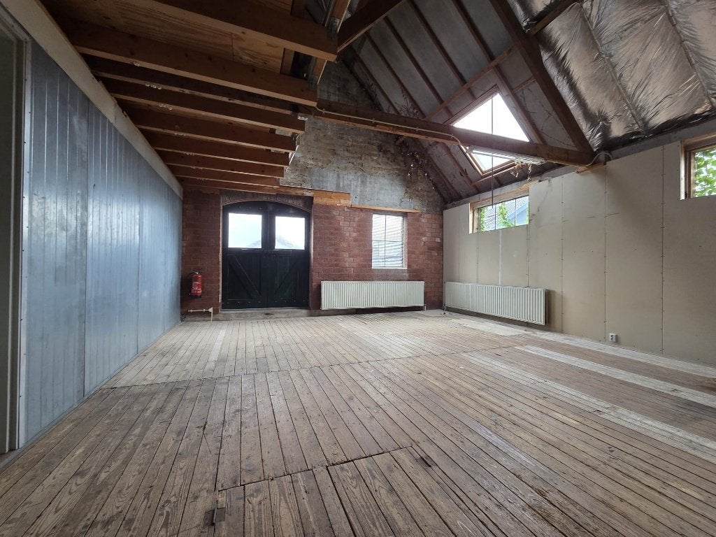 Ruime opslagruimte / bedrijfsruimte te huur Apeldoorn, 90 m², Huur, Bedrijfsruimte