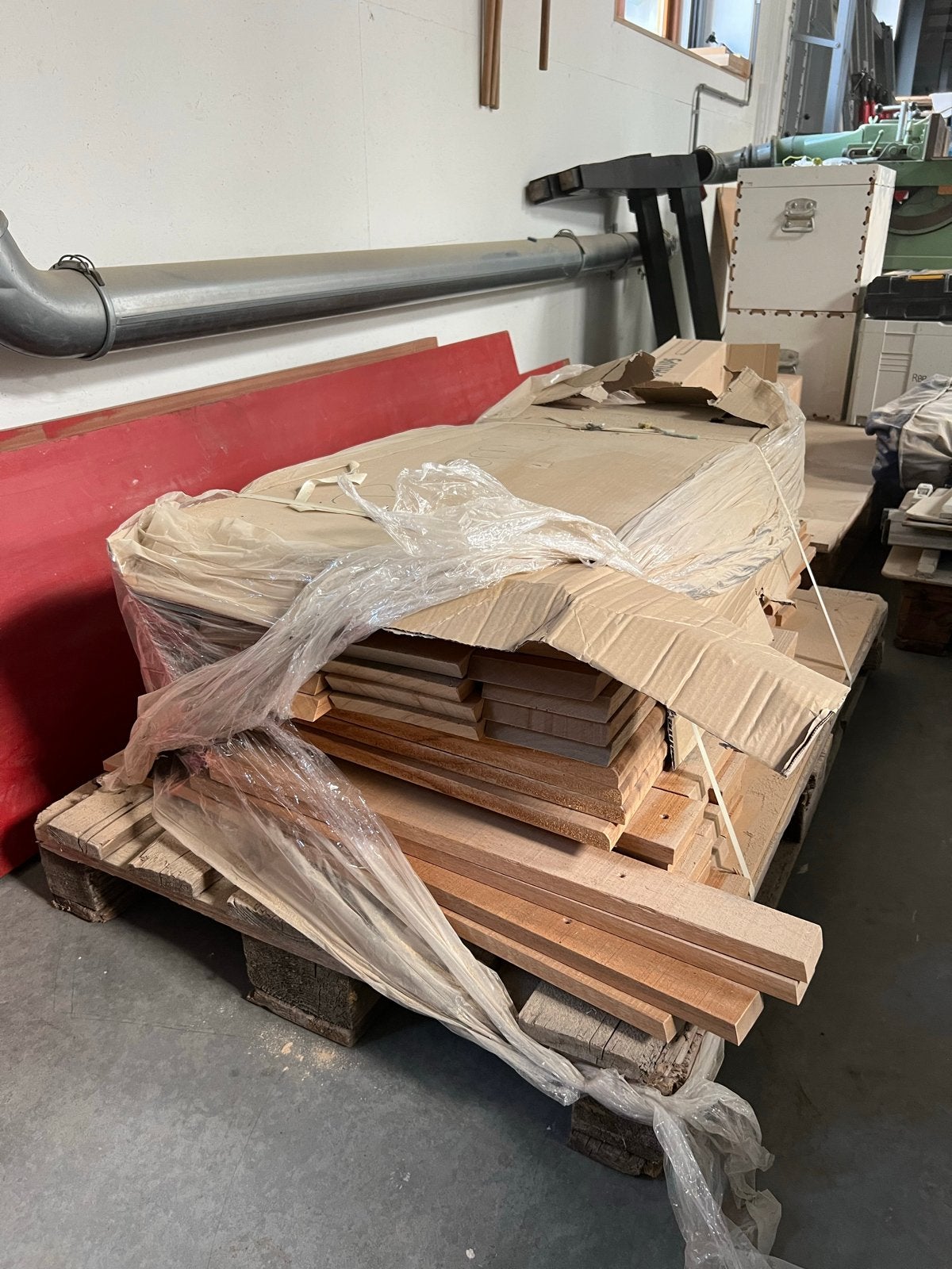 Pallet met hout voor bank - Alleen ophalen, Ophalen, Gebruikt, 25 tot 50 mm, Overige typen